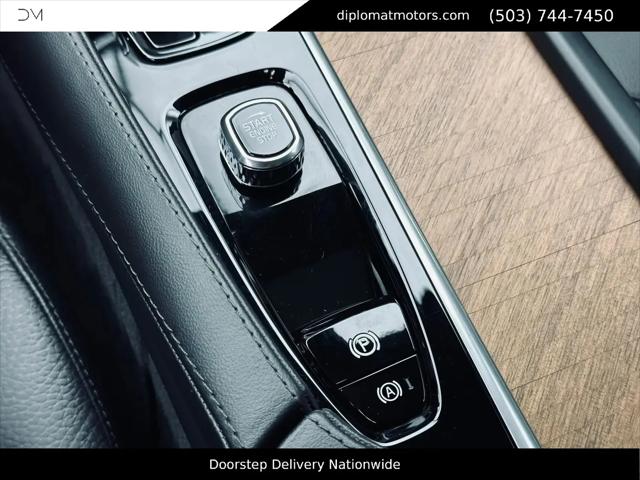 2024 Volvo XC90 Recharge T8 Plus Bright Theme 7-Seater