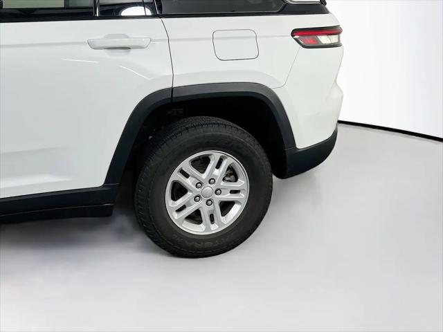 2023 Jeep Grand Cherokee Laredo 4x4