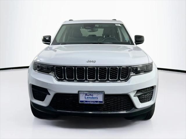 2023 Jeep Grand Cherokee Laredo 4x4