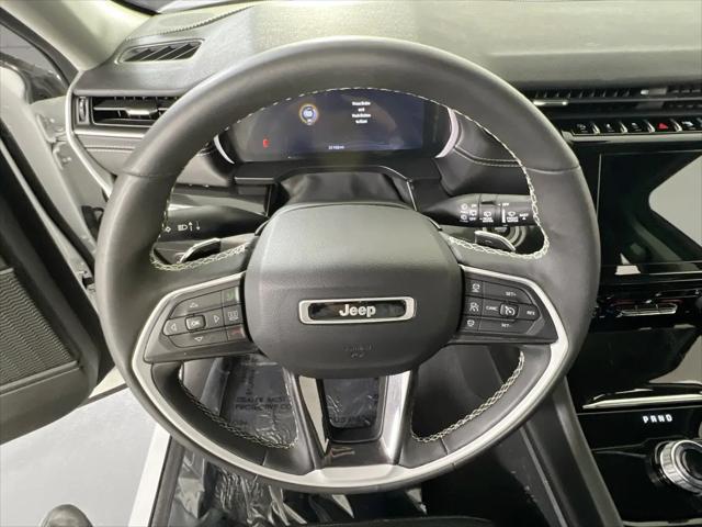 2023 Jeep Grand Cherokee Laredo 4x4