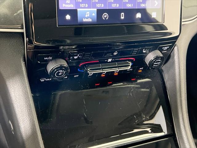 2023 Jeep Grand Cherokee Laredo 4x4