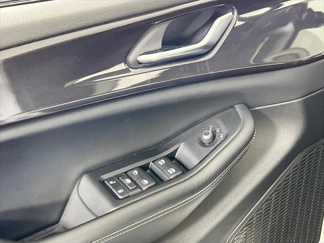 2023 Jeep Grand Cherokee Laredo 4x4