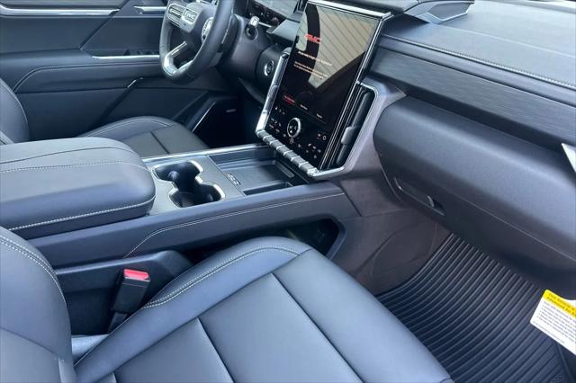 2026 GMC Acadia Elevation FWD