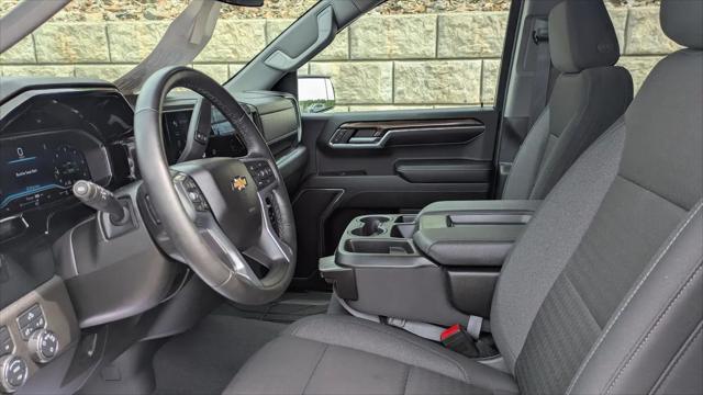 2024 Chevrolet Silverado 1500 4WD Crew Cab Short Bed LT with 2FL