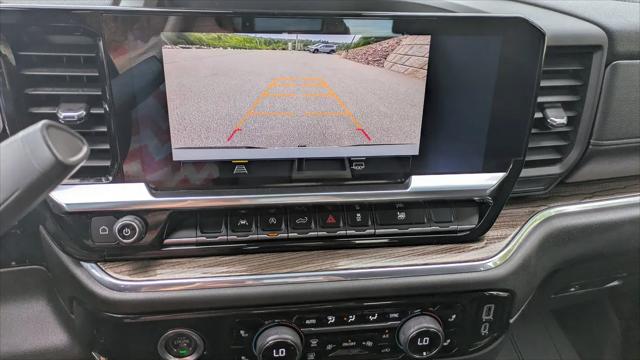 2024 Chevrolet Silverado 1500 4WD Crew Cab Short Bed LT with 2FL