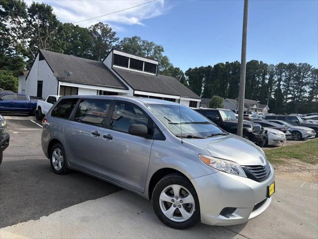 2012 Toyota Sienna Base 7 Passenger