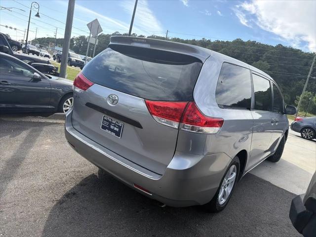 2012 Toyota Sienna Base 7 Passenger