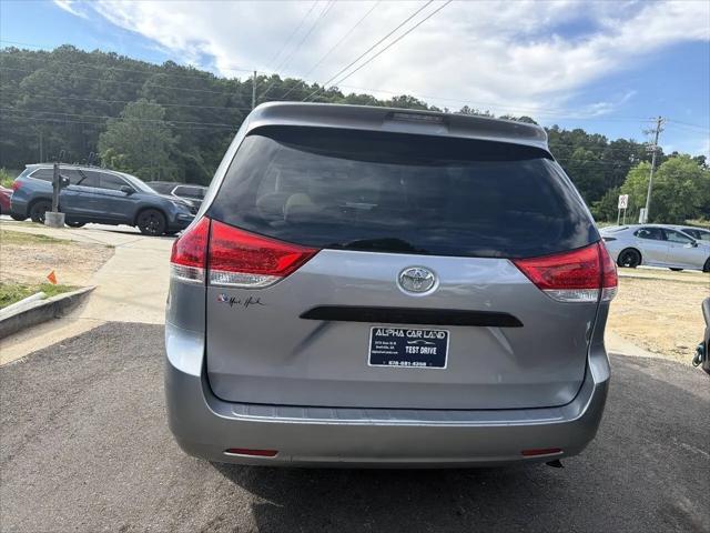 2012 Toyota Sienna Base 7 Passenger