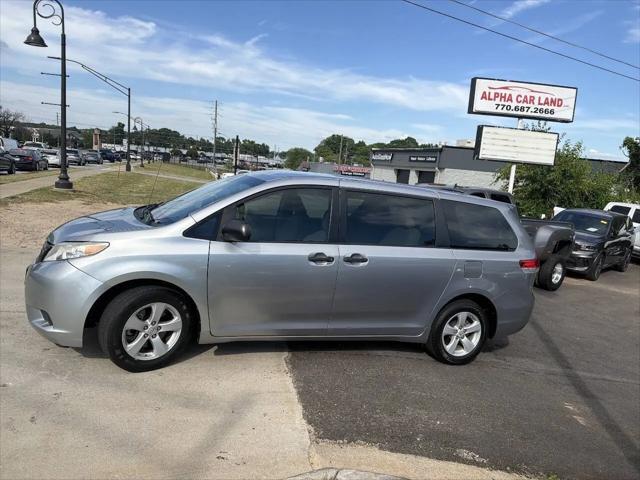 2012 Toyota Sienna Base 7 Passenger