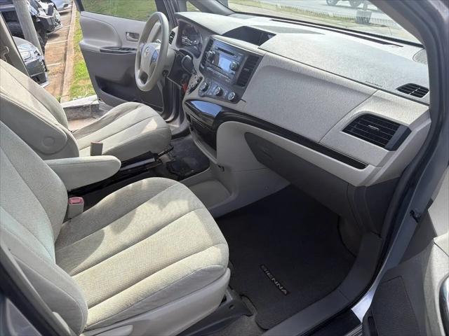 2012 Toyota Sienna Base 7 Passenger