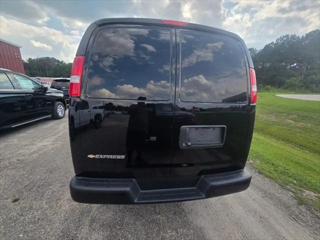 2026 Chevrolet Express Cargo Van 2500 Regular Wheelbase, WT, RWD