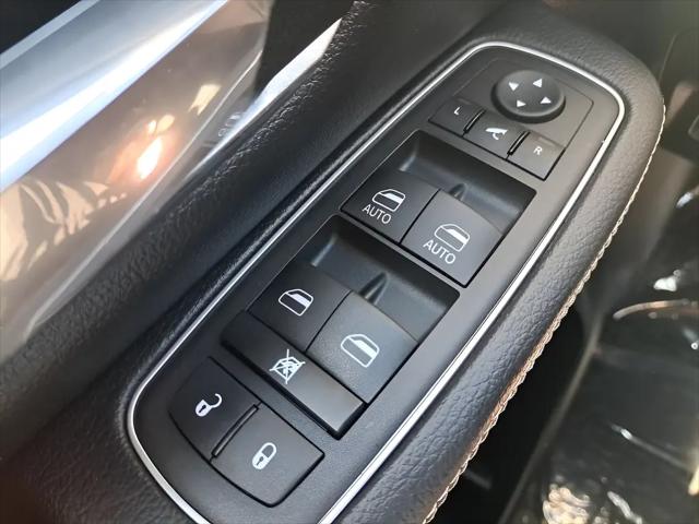 2023 Ram 1500 Laramie Crew Cab 4x4 5'7" Box