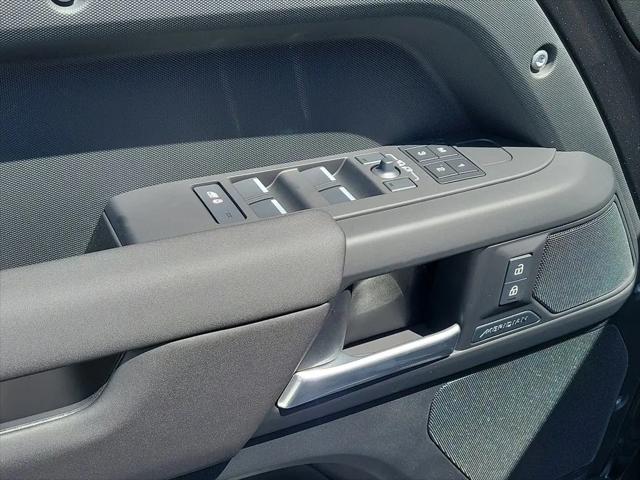 2026 Land Rover Defender P300 S