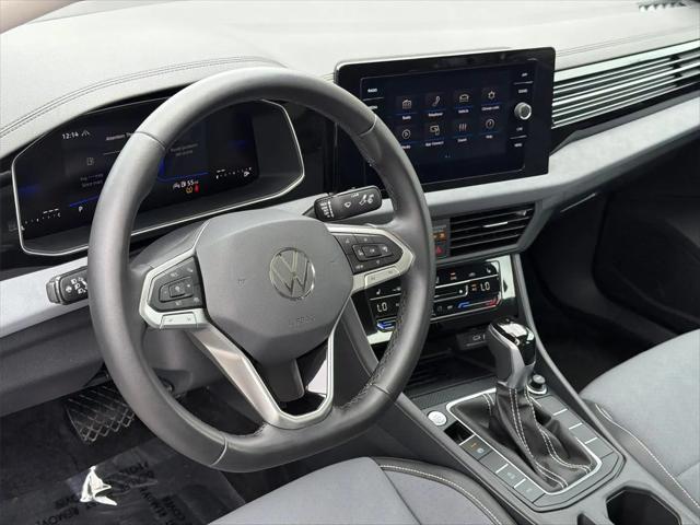 2025 Volkswagen Jetta 1.5T SE
