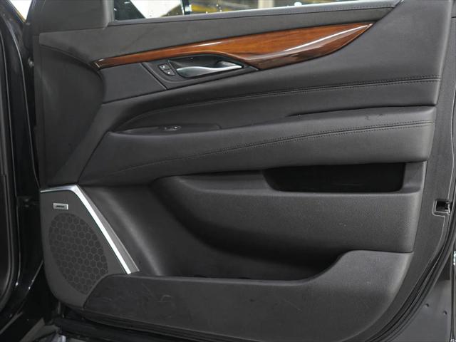2018 Cadillac Escalade Luxury