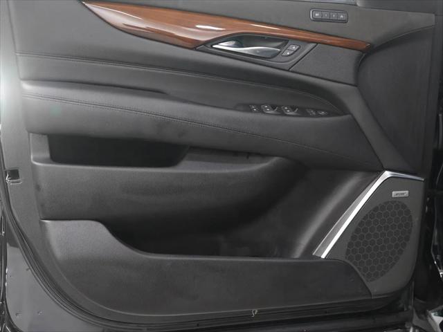 2018 Cadillac Escalade Luxury