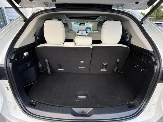 2024 Mazda X-90 Premium Plus
