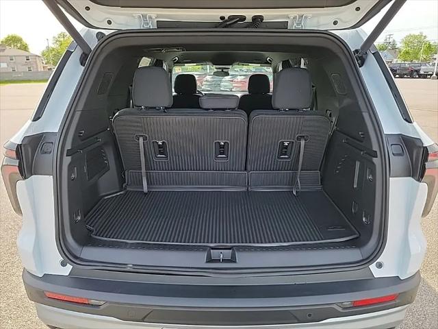 2026 Chevrolet Traverse FWD LT