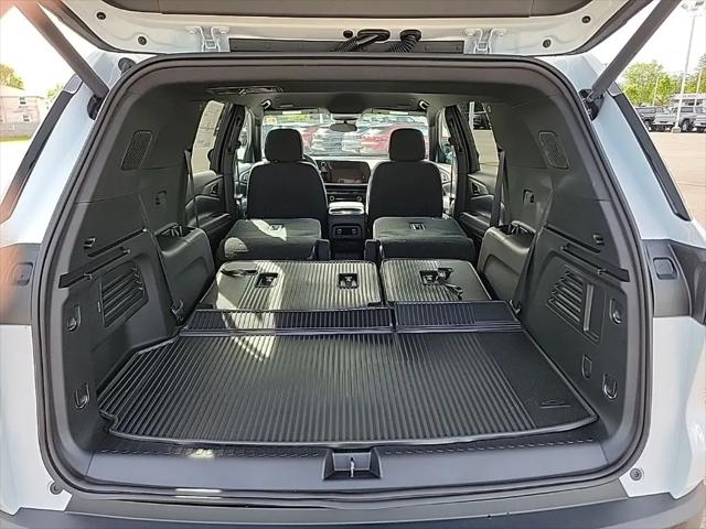 2026 Chevrolet Traverse FWD LT