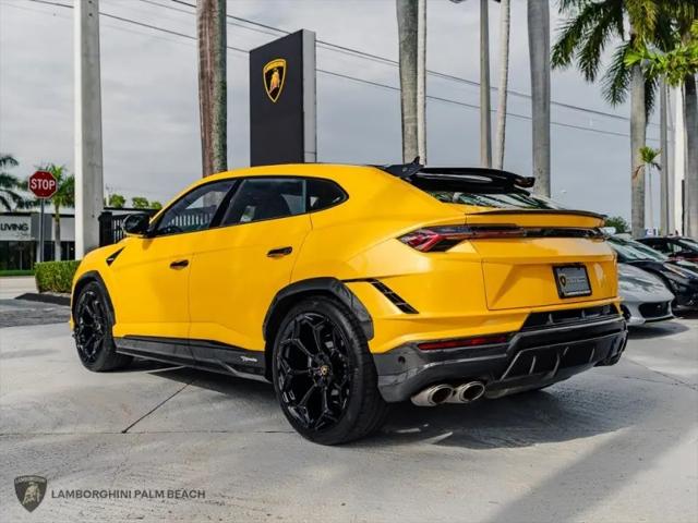 2023 Lamborghini Urus Performante