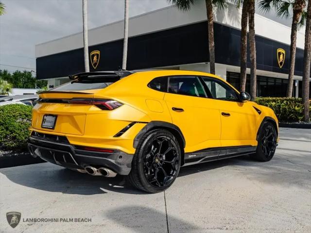 2023 Lamborghini Urus Performante