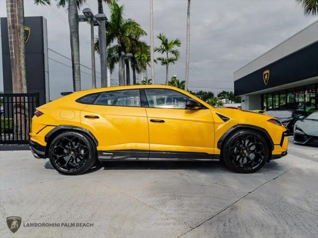 2023 Lamborghini Urus Performante