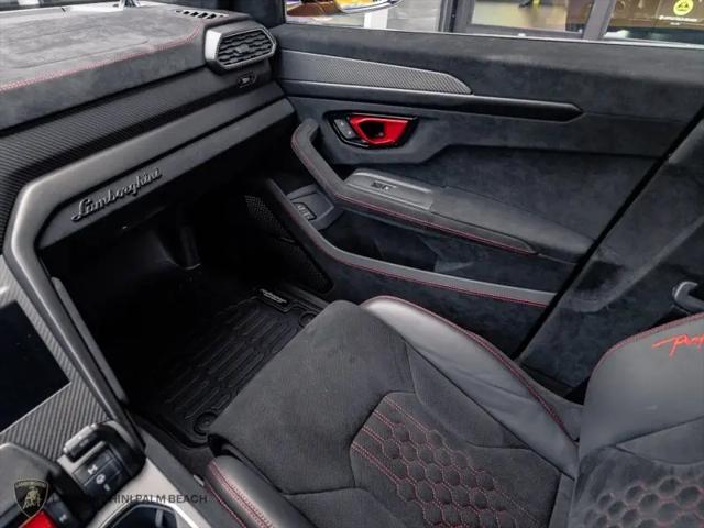 2023 Lamborghini Urus Performante