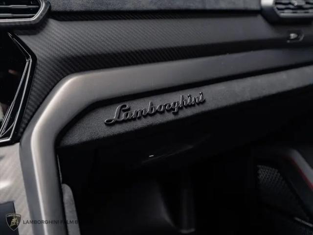 2023 Lamborghini Urus Performante