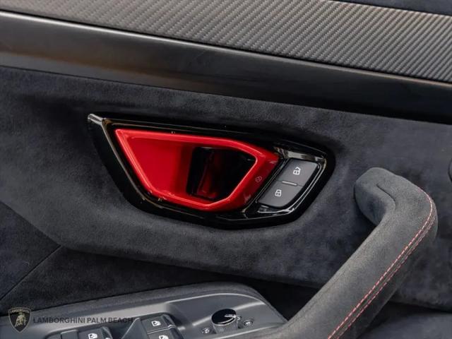 2023 Lamborghini Urus Performante