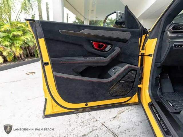 2023 Lamborghini Urus Performante
