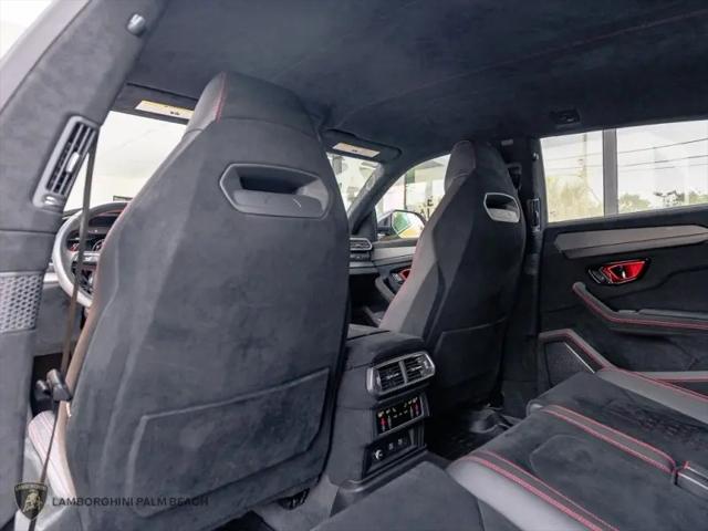 2023 Lamborghini Urus Performante