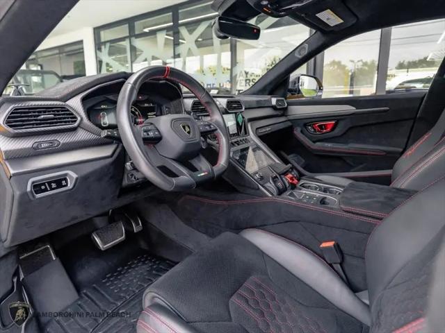 2023 Lamborghini Urus Performante