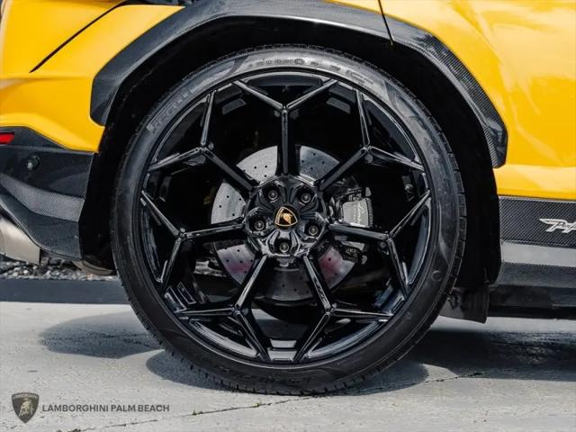 2023 Lamborghini Urus Performante