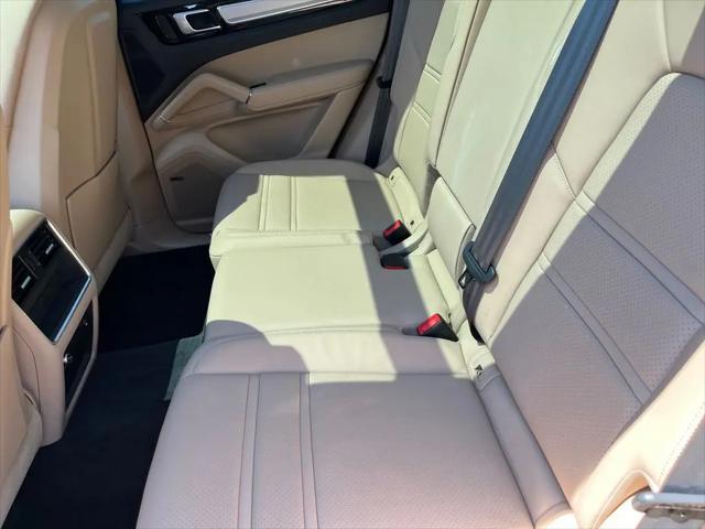 2023 Porsche Cayenne Cayenne