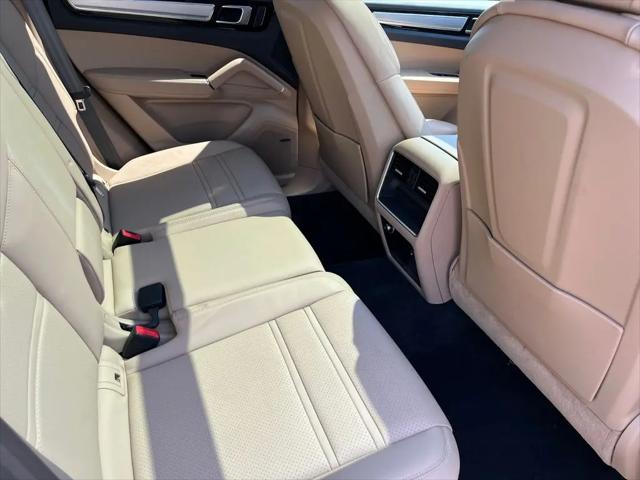 2023 Porsche Cayenne Cayenne