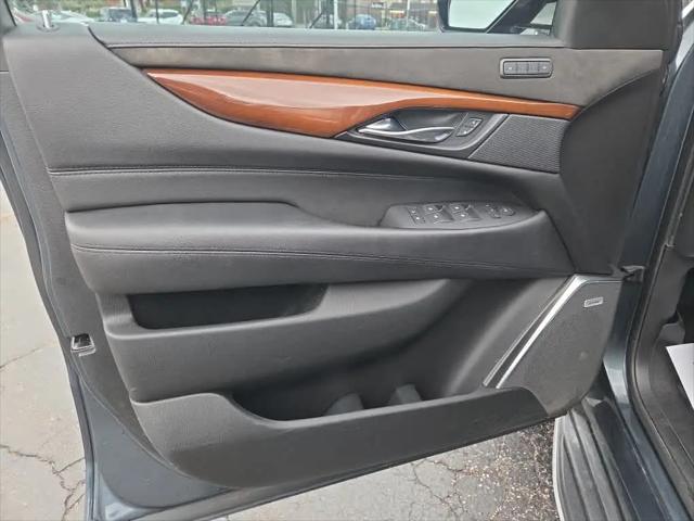 2019 Cadillac Escalade Standard