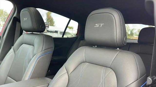 2026 Buick NV Sport Touring FWD