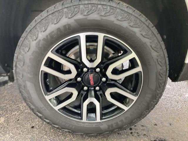 2023 GMC Yukon 4WD AT4