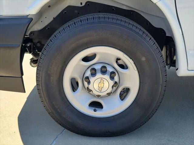2026 Chevrolet Express Cargo Van 2500 Extended Wheelbase, WT, RWD