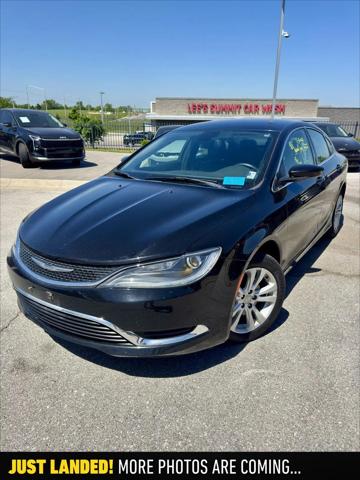 2017 Chrysler 200 Limited Platinum for sale in Lees Summit, MO