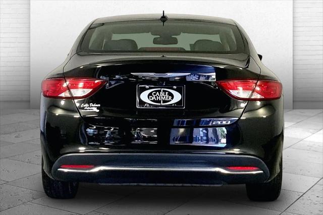 2017 Chrysler 200 Limited Platinum
