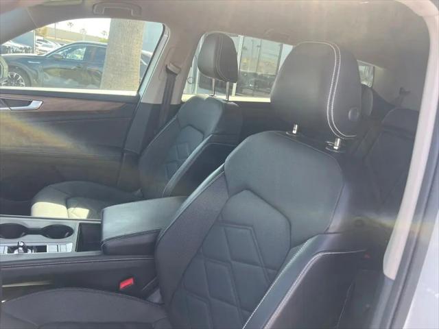 2024 Volkswagen Atlas 2.0T SE