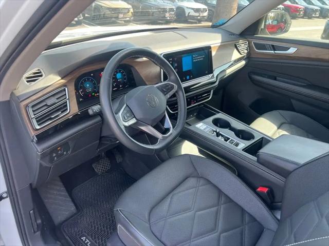 2024 Volkswagen Atlas 2.0T SE
