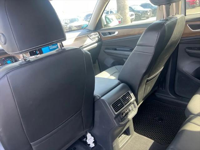 2024 Volkswagen Atlas 2.0T SE