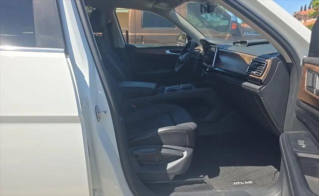 2024 Volkswagen Atlas 2.0T SE