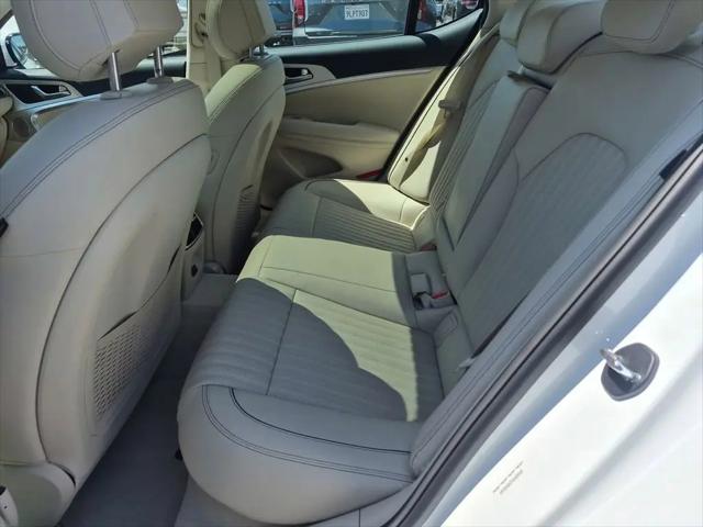 2026 Genesis G70 2.5T RWD Prestige