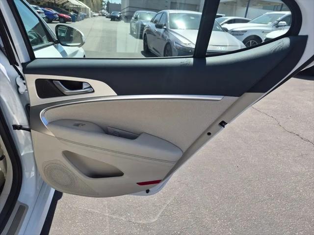 2026 Genesis G70 2.5T RWD Prestige
