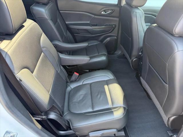 2021 GMC Acadia AWD SLT