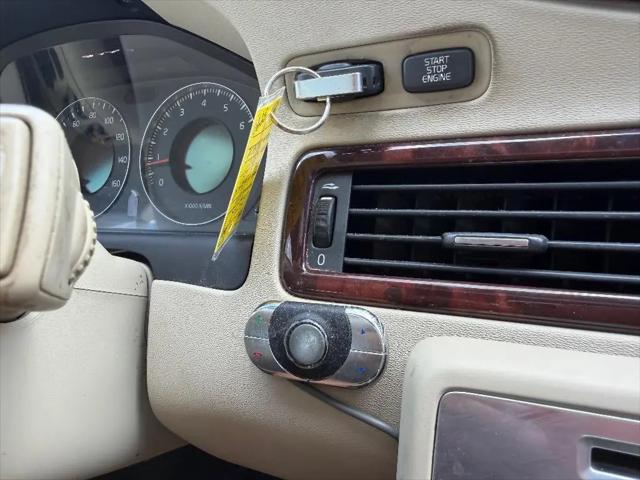 2008 Volvo V70 3.2