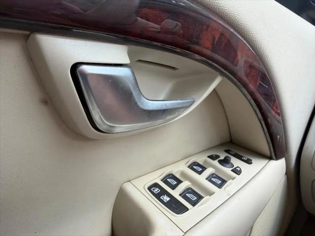 2008 Volvo V70 3.2
